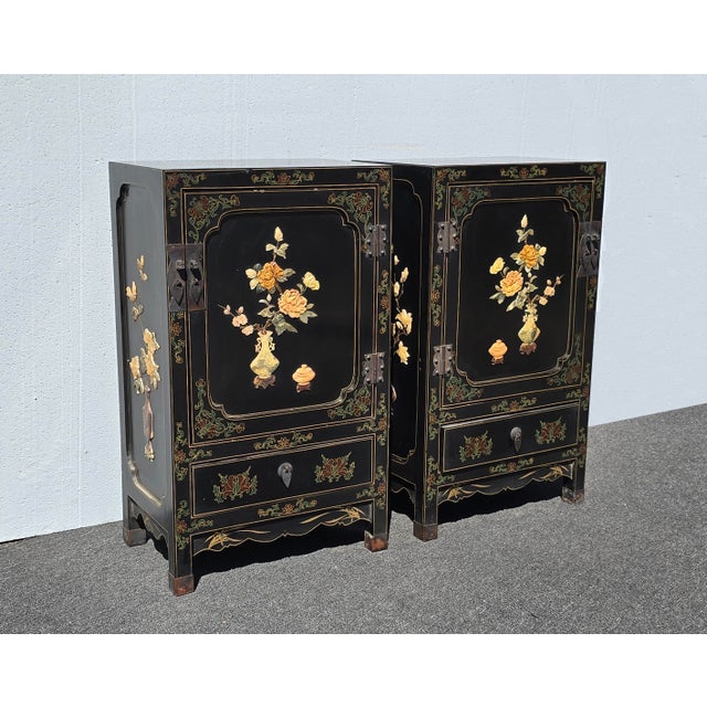 Vintage Chinese Asian Black Lacquer Chinoiserie Cabinet Storage Side Table #1of2 For Sale - Image 18 of 18