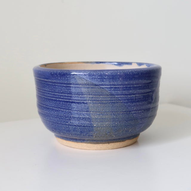 1990s Signed Wabi Sabi Studio Pottery Bowl in Deep Periwinkle Blue Glaze & Wheel-Thrown Texture For Sale - Image 5 of 15