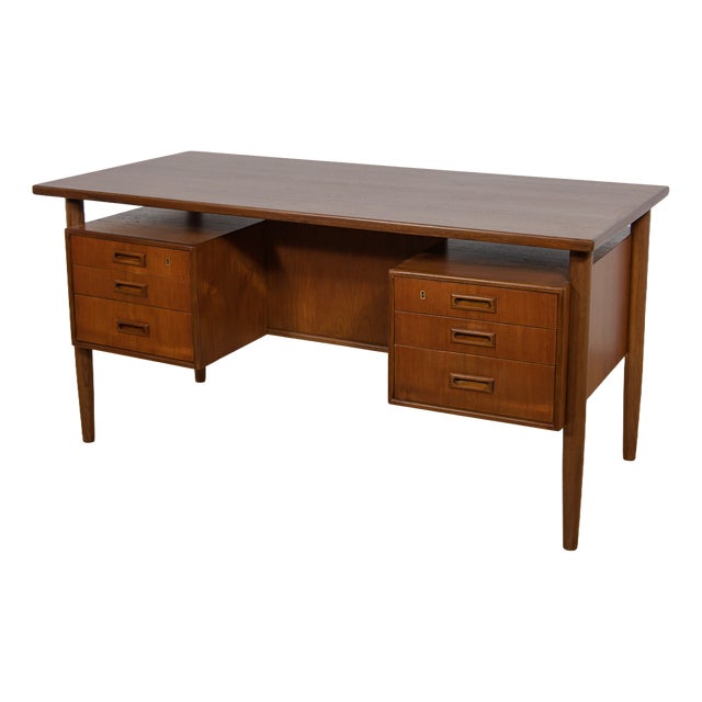 Mid-Century Freestanding Teak Desk by Arne Vodder for Sibast, 1960s For Sale