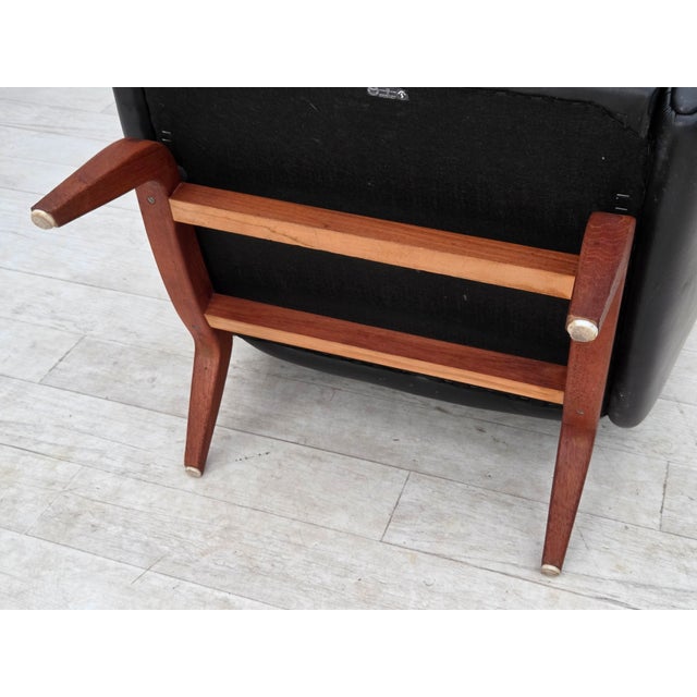 Vintage Danish Lounge Chair in Leather and Teak by Illum Wikkelsø for Søren Willadsen Møbelfabrik, 1960s For Sale - Image 18 of 18