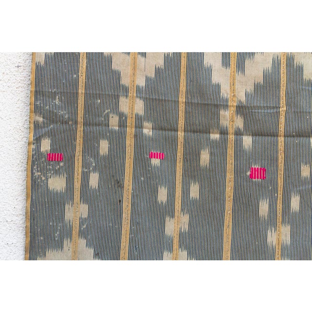 Vintage Baoule African "Bandama Chevron" Ikat Throw For Sale - Image 4 of 7
