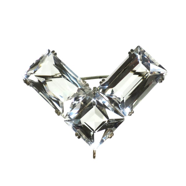 1940s Vintage Rock Crystal & Sterling Victory Brooch 1940s For Sale - Image 5 of 9
