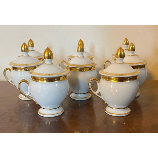 Ceramic Antique 19th Century French Empire Old Paris Porcelain Pot De Creme or Handled Cups and Covers in White With Gold Bands 1800- Set of 8 For Sale - Image 7 of 12