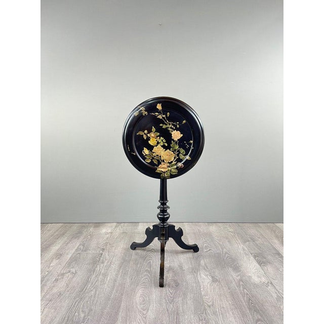 19th Century Victorian Style Tilting Top Pedestal Table For Sale - Image 3 of 11