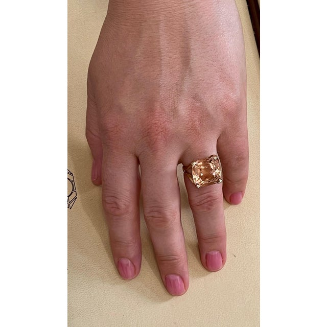 16 Carat Cushion Shape Morganite Cocktail Ring 14 Karat Yellow Gold Estate For Sale - Image 9 of 18