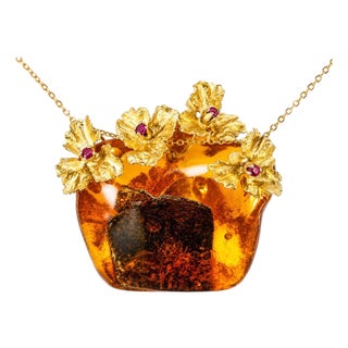 Mid 20th Century 14k Yellow Gold Amber Ruby Floral Pendant Necklace For Sale