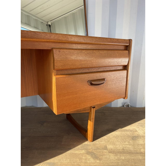 Mid-Century Modern Teak Dressing Table with Mirror by William Lawrence, 1960s For Sale - Image 10 of 18