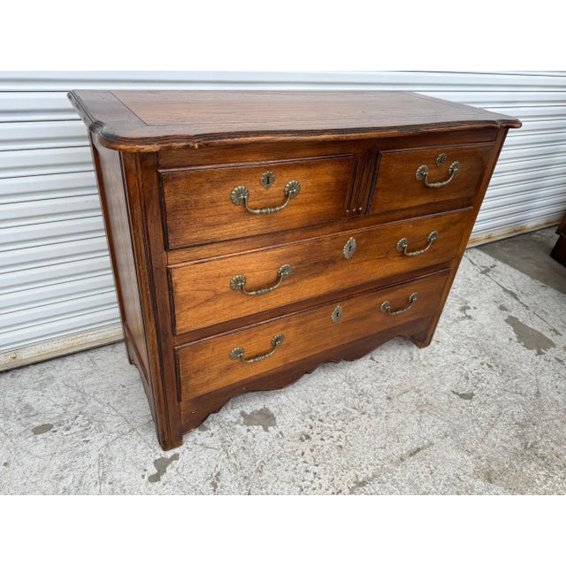 Late 20th Century Vintage Hekman Walnut 4 Drawer Commode For Sale - Image 5 of 16