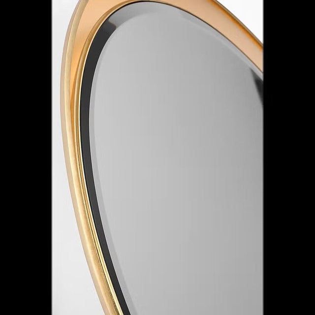 2020s Thomas O'Brien for Visual Comfort Signature Tricia 30" Illuminated Round Mirror in Polished Nickel and Gild For Sale - Image 5 of 10