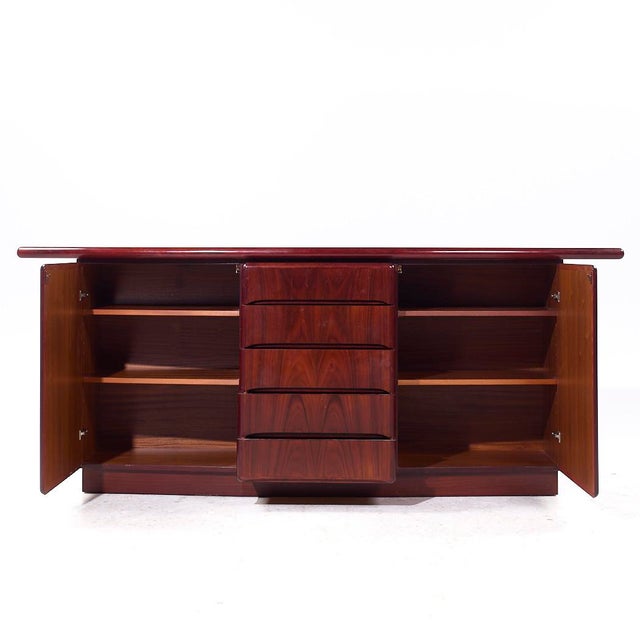 Skovby Mid Century Danish Rosewood Credenza For Sale In Chicago - Image 6 of 11