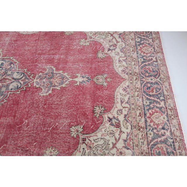 Mid 20th Century Vintage Handmade Turkish Rug – Red Medallion With Cream Corners & Floral Scrollwork -6' 9'' X 10' 6'' For Sale - Image 5 of 11