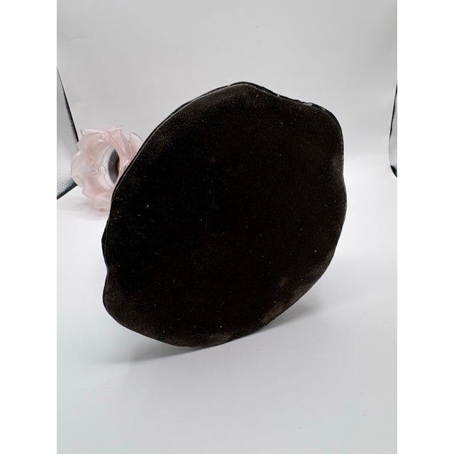 Art Nouveau 1900s Art Nouveau Bronze Figural Table Lamp With Pink Glass Flower Shade For Sale - Image 3 of 12