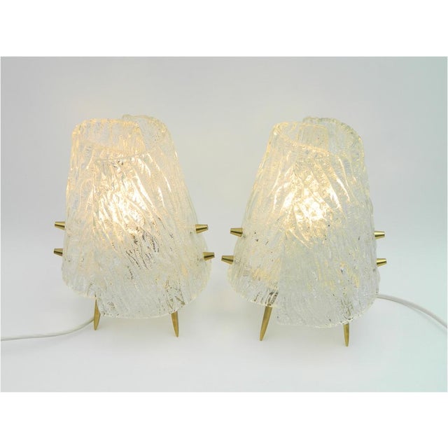 Mid-Century Modern Table Lamps with Ice Glass Shades and Brass Frames by J. T. Kalmar, Vienna, Austria, Set of 2 For Sale - Image 3 of 11