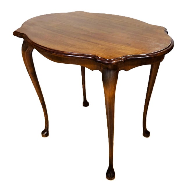 Queen Anne English 20th C Queen Anne Style "Turtle" Form Top Walnut Side Coffee Table For Sale - Image 3 of 13