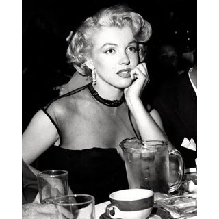 Marilyn Monroe at a Dinner Event Archival Pigment Print For Sale