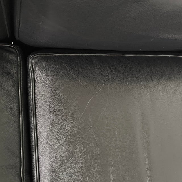 Italian Modern Black LC2 Sofa by Le Corbusier, Jeanneret and Perriand for Cassina, 1980s For Sale - Image 9 of 18