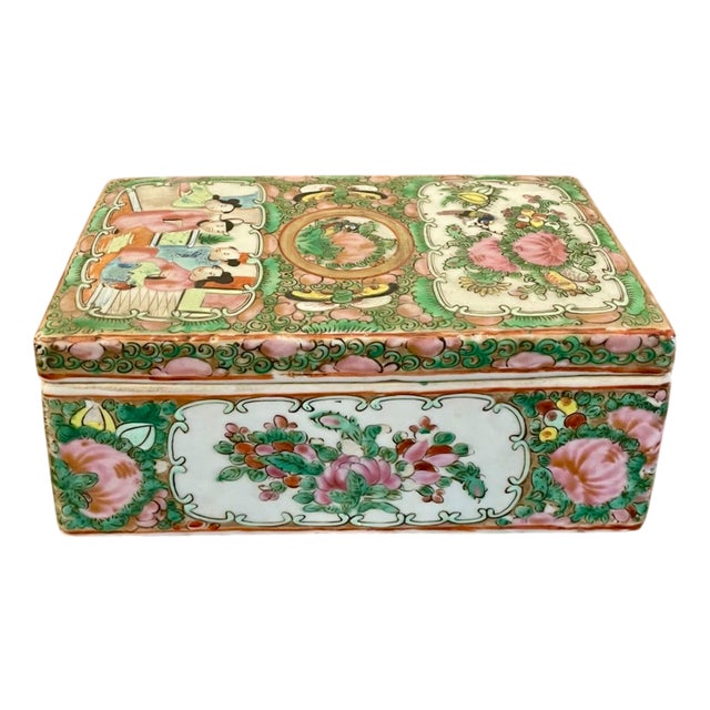 Antique Chinese Famille Rose Canton Lidded Pen Box, 1860 For Sale
