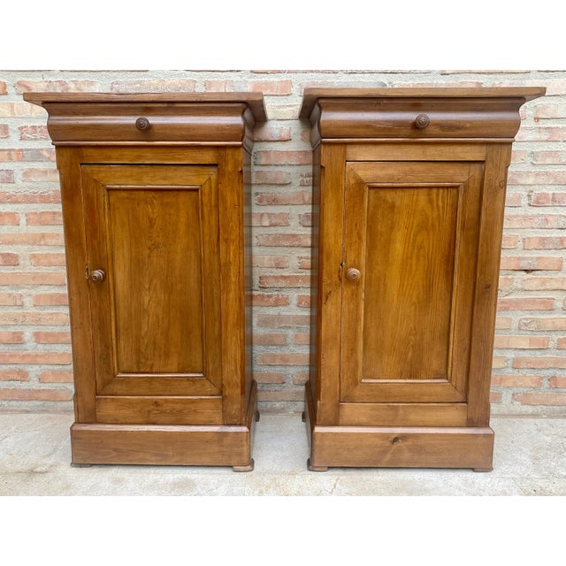 Early 20th Century French Provincial Walnut Nightstands, 1920, Set of 2 For Sale - Image 16 of 18