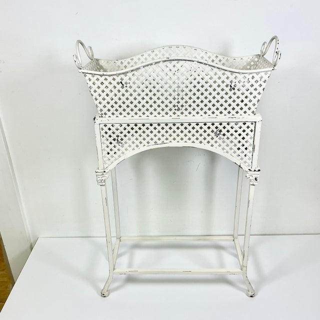 1970s Mid-Century Boho Chic Coastal Victorian Tole Metal Flat Bar Lattice Plant Stand. For Sale - Image 11 of 13