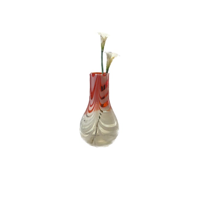 Mid-Century Modern Vintage Hand-Blown Pulled-Feather Studio Art Glass Vase (14") For Sale - Image 3 of 8