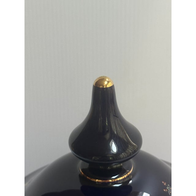 Italian Keramos Capodimonte Cobalt Blue Glaze Ornate Gold Handprinted Peacock and Floral Motif Lidded Round Vase Jar For Sale - Image 11 of 16