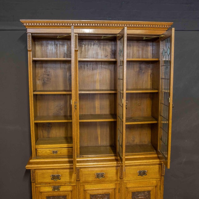Art Nouveau Bookcase in Oak For Sale - Image 5 of 12