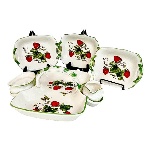 1950s English Style Strawberry Server With Cream & Sugar - 7 Piece Set For Sale