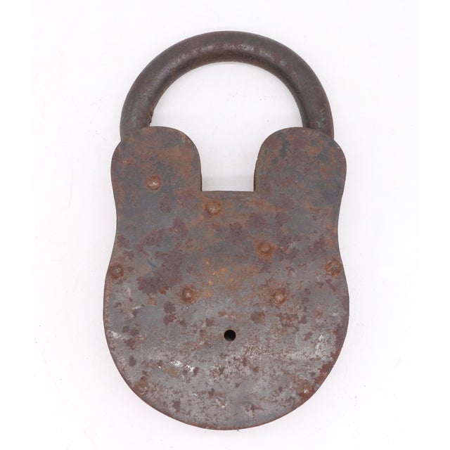 Antique Large Operable Steel Padlock With Keys For Sale In New York - Image 6 of 7