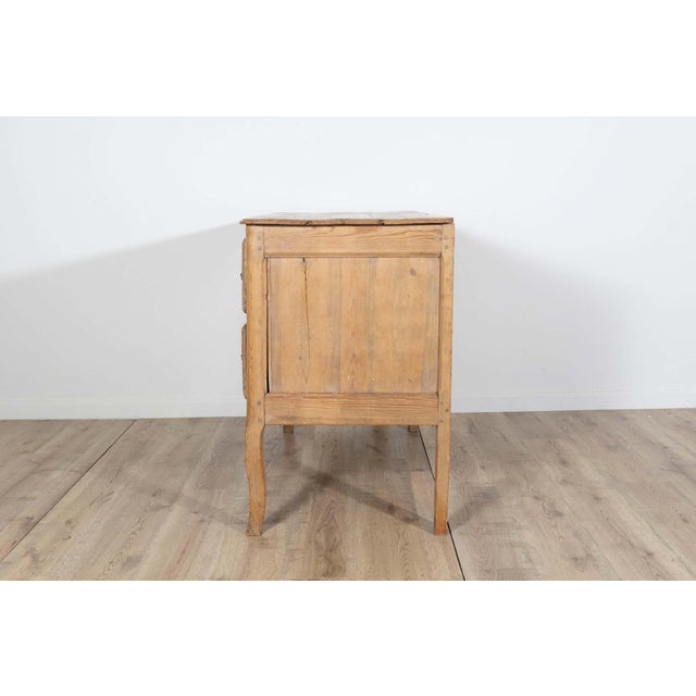 Wood 18th-Century Provincial Two-Drawer Commode For Sale - Image 7 of 8