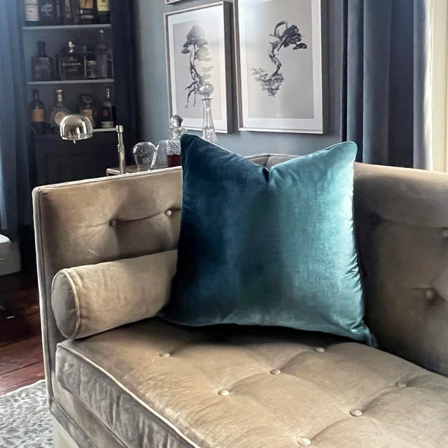Contemporary Contemporary Hollywood Regency Shimmering Velvet 22" Throw Pillow, Cerulean Blue For Sale - Image 3 of 5