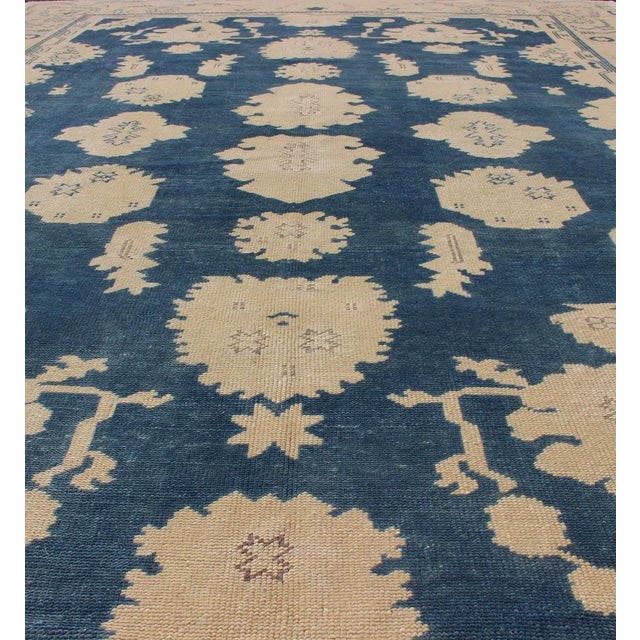 Mid 20th Century Vintage Turkish Oushak Rug With All-Over Design in Royal Blue and Ivory For Sale In Atlanta - Image 6 of 12