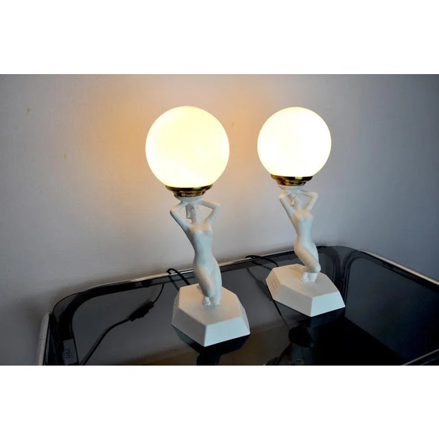 Hollywood Regency Nude Woman Ball Lamps by Onices Eth, 1980s, Set of 2 For Sale - Image 3 of 8