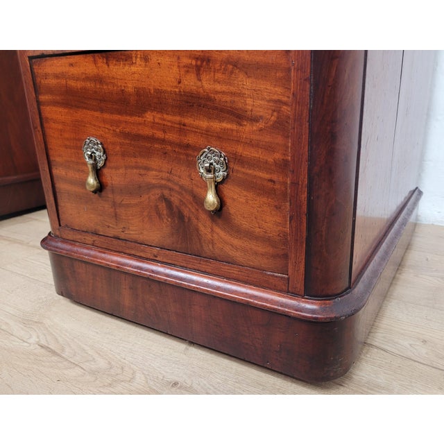 English Victorian Writing Desk in Mahogany, 1890 For Sale - Image 12 of 18