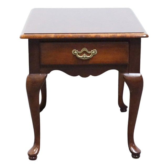 Thomasville Furniture Collector's Cherry Traditional Style 21" Accent End Table 10131-210 For Sale