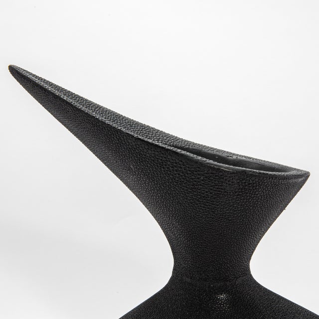 Animal Skin Modern Sculptural Vase in Black Shagreen by R&y Augousti For Sale - Image 7 of 7