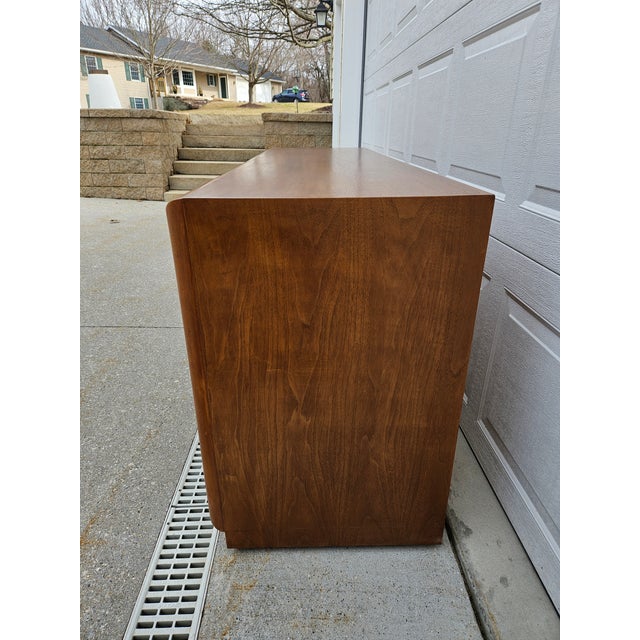 Robsjohn-Gibbings Widdicomb Walnut Six Drawer Dresser For Sale - Image 9 of 16