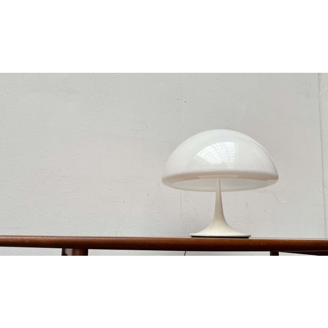 Mid-Century Modern Italian Space Age Table Lamp by Luigi Massoni for Guzzini, 1960s For Sale - Image 9 of 18