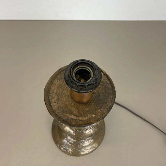Hollywood Regency Brass Table Light in the style of Kalmar, Austria, 1960s For Sale - Image 17 of 18