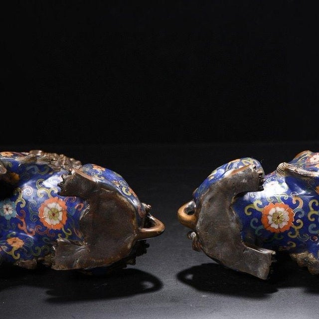 Blue Pair of Vintage Cloisonné Enamel Guardian Lions – Gilt Bronze Foo Dogs, Blue Ground For Sale - Image 8 of 9
