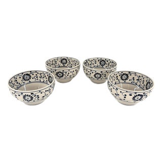 Set of 4 Bat Trang Vietnamese Ceramic Multipurpose Bowls With Hand Painted Floral Motif For Sale