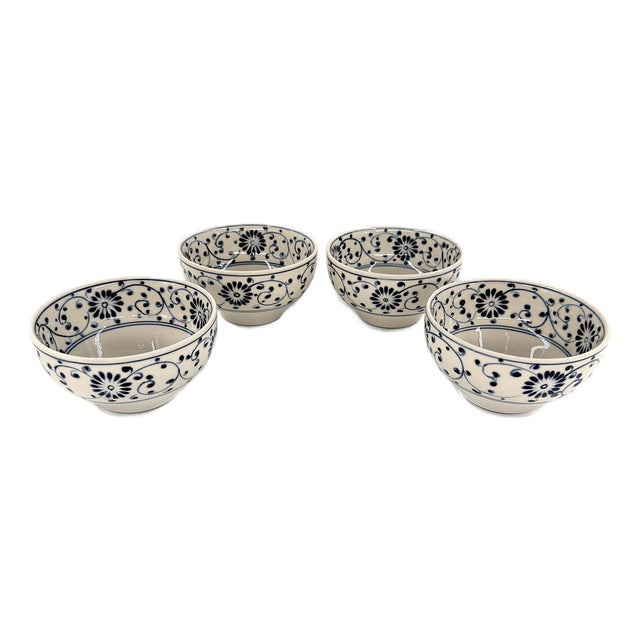 Set of 4 Bat Trang Vietnamese Ceramic Multipurpose Bowls With Hand Painted Floral Motif For Sale