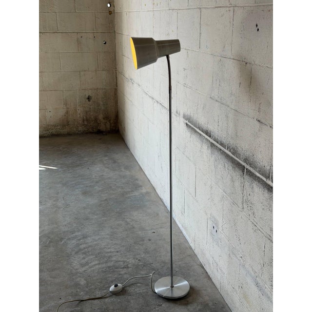 Gray 1950s Mid-Century Modern Metal Floor Lamp With Adjustable Gooseneck Shade For Sale - Image 8 of 8