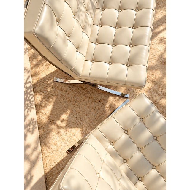 1980s Pair of 1980s Authentic Knoll Studio Barcelona Chairs, Mies Van Der Rohe Ivory Leather For Sale - Image 5 of 13