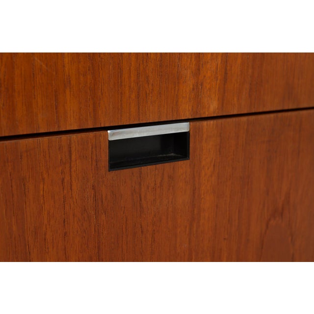 Florence Knoll Eight-Drawer Credenza Teakwood and Marble 1973 For Sale - Image 10 of 12