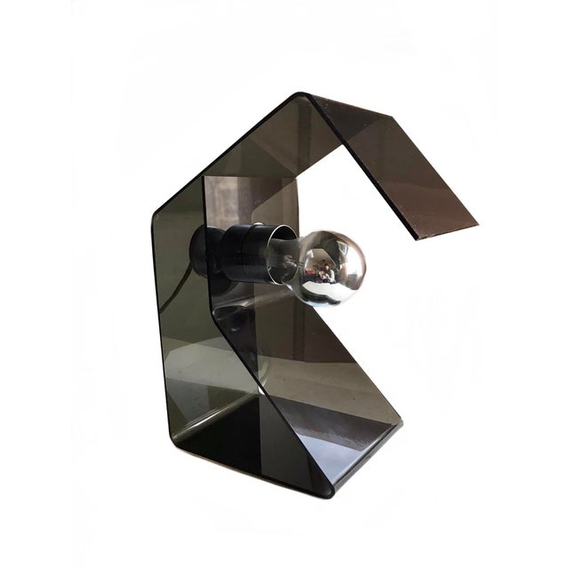 1970s Vintage 1970s Mid Century Modern Space Age Smoke Gray Lucite Acrylic Table Lamp For Sale - Image 5 of 8
