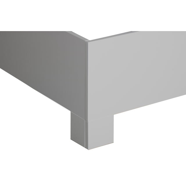 Liam Standard Bed Queen - Light Gray For Sale - Image 11 of 12