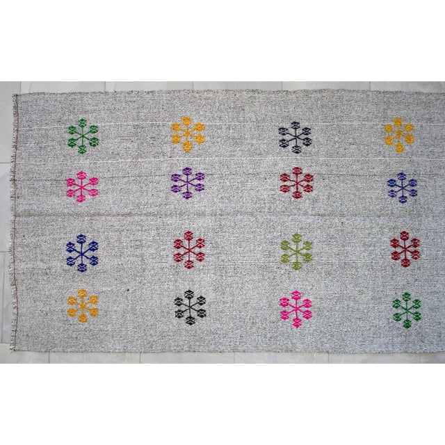 1960s Vintage Hand Woven Turkish Kilim Runner Rug Flat Weave Stair Runner Rug - 3′9″ × 19′2″ For Sale - Image 13 of 17