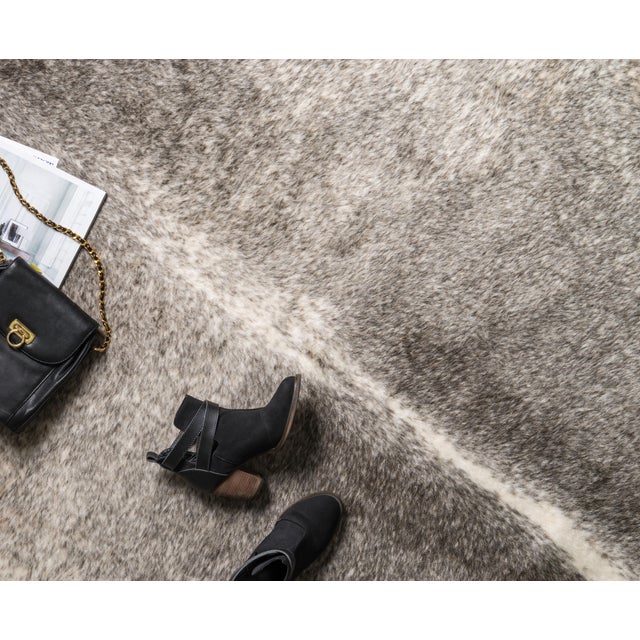 Transitional Loloi Rugs Grand Canyon Rug, Gray / Ivory - 3'10"x5' For Sale - Image 3 of 5