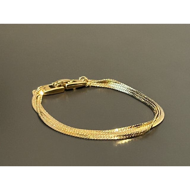 Late 20th Century Vintage Monet Gold-Tone Multi-Strand Flat Weave Chain Bracelet – Iconic 1970s/1980s Statement Jewelry For Sale - Image 5 of 13
