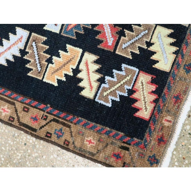 Galerie Shabab Collection Mid-20th Century Handmade Persian Hamadan Small Throw Rug For Sale In New York - Image 6 of 7